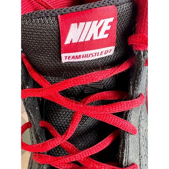 Nike Team Hustle D7 Sneakers Basketball Kids Shoes Youth Training Sports School - Picture 9 of 16